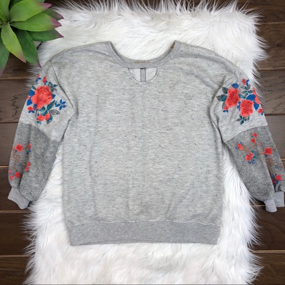 Democracy Sweaters - [Democracy] Floral Grey Ruffle Sweater Key Hole XS